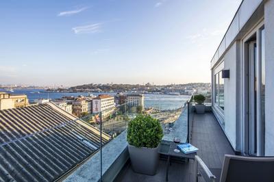 Penthouse Suite