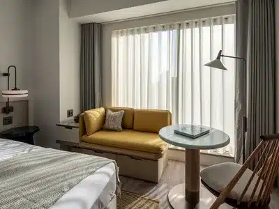 Connecting Room: Corner Studio King & Studio King