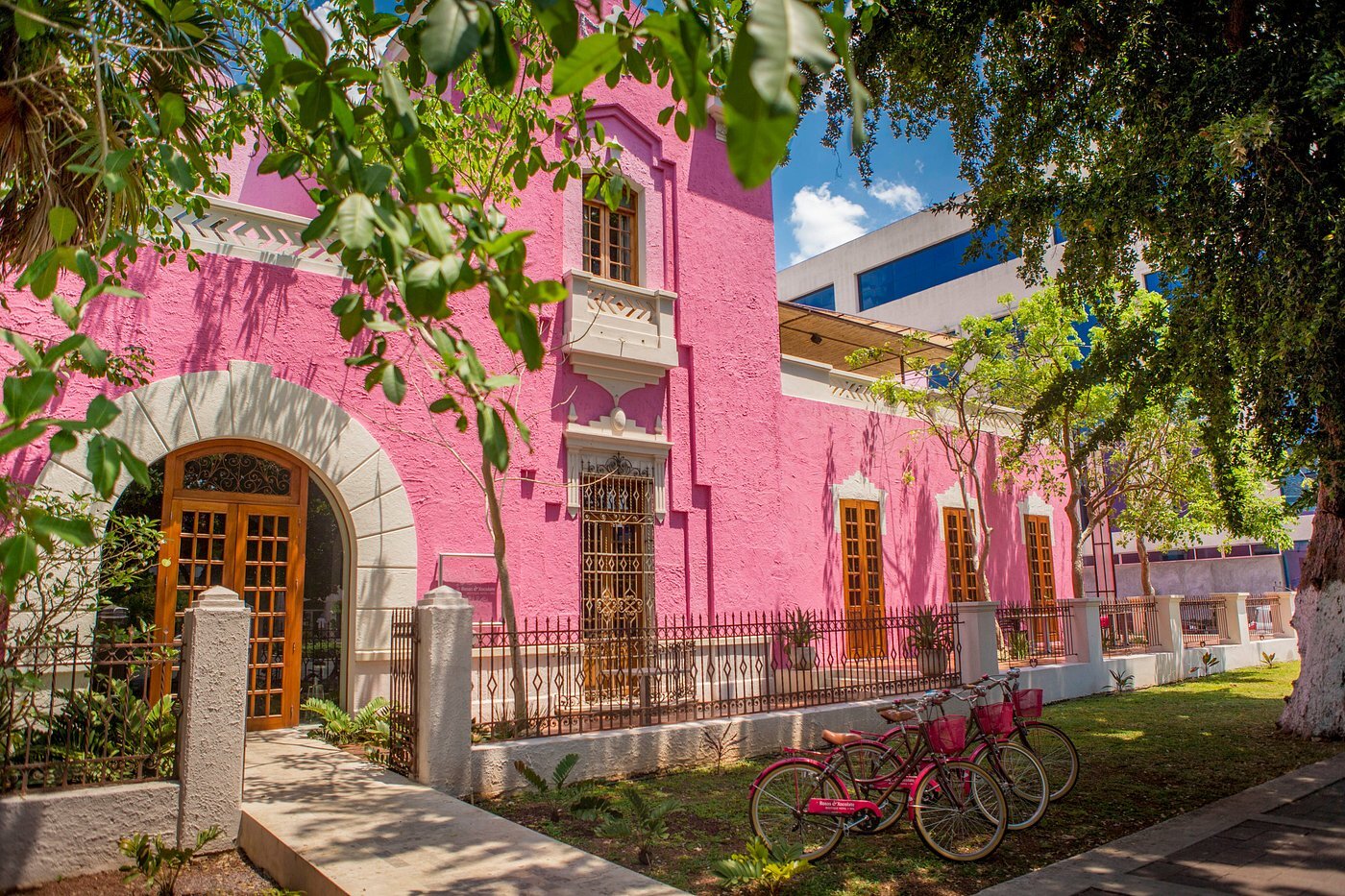 Rosas & Xocolate Boutique Hotel + SPA