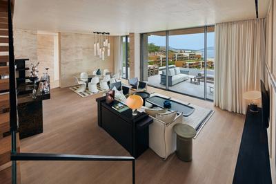 Hill Villa - 4 Bedrooms