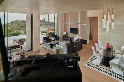 Hill Villa - 3 Bedrooms