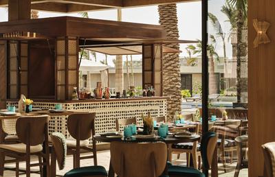 Alma Pool Bar & Grill