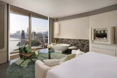 1 King Bund View