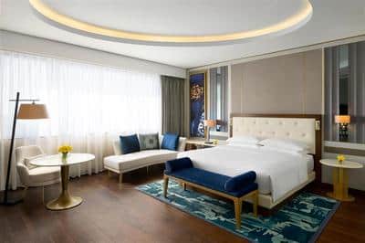 1 King Bed