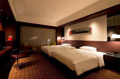 2 Twin Beds