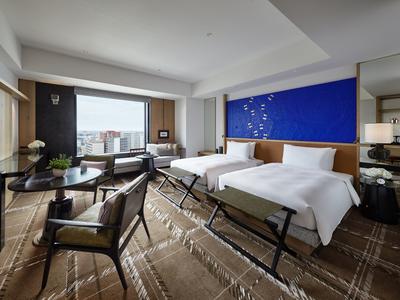 2 Twin Beds Premium
