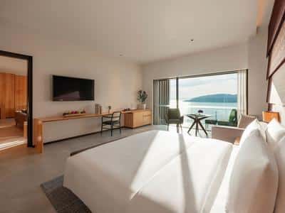 Sea View Deluxe Suite