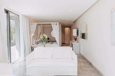Junior Suite Pool Access