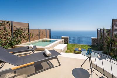 Signature Suite Pool