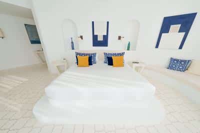 Furore Corner Suite