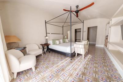 Signature Suite Pool