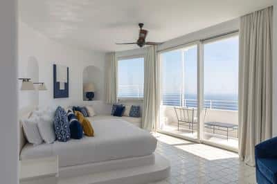 Furore Corner Suite