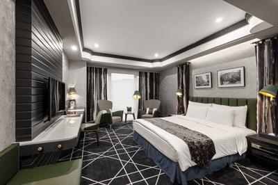 Boutique Room