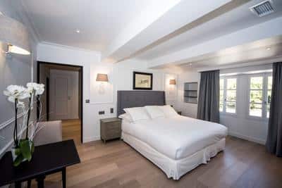 Courtyard View Room