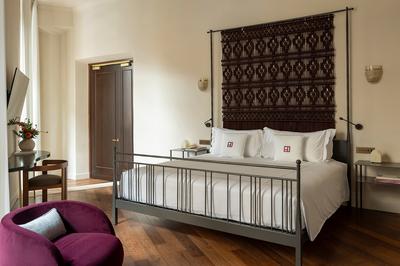 Talia Suite