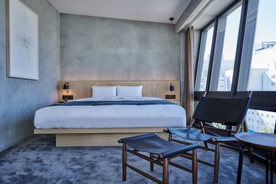 Forest Corner Suite