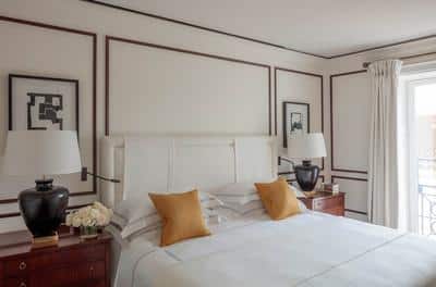 Three Bedroom Apartment with Terrace