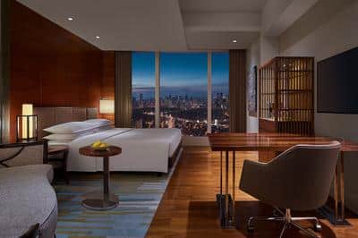 1 King Bed