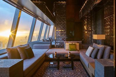 Club Lounge