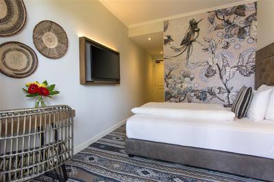1 Twin Bed