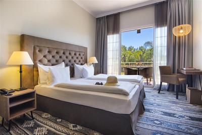 2 Twin Beds Pool View