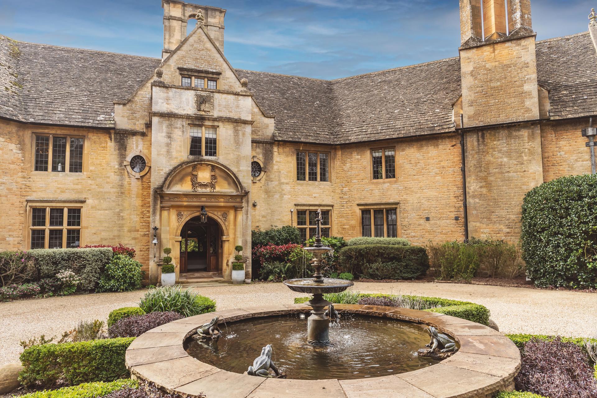 Foxhill Manor
