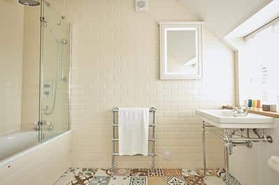 Medium Room