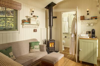 Hilly Hut