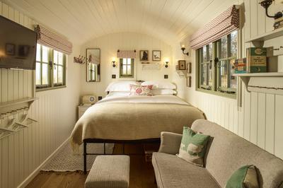 Hilly Hut