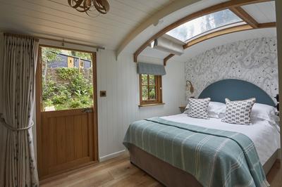 Hideaway Hut