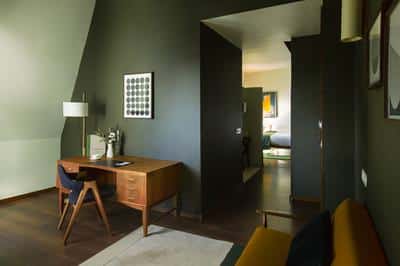 Vintage Castle Suite