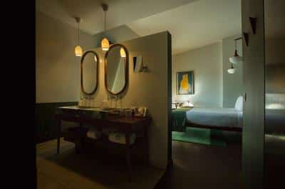 Vintage Castle Suite