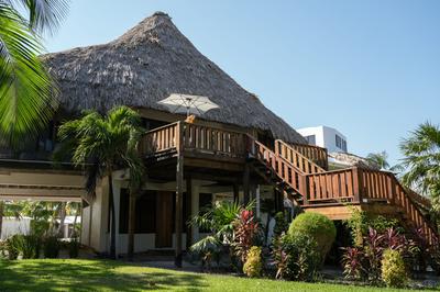 Seabreeze Luxury Villa