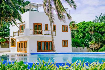 Seafront Luxury Villa
