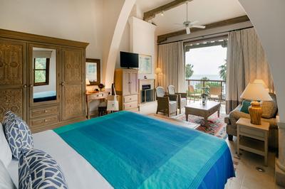 Executive Suite Sea View with a Fireplace