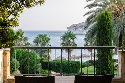 Executive Suite Sea View with a Fireplace