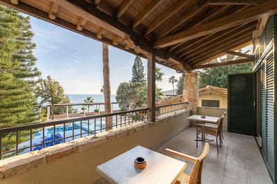One Bedroom Suite Sea View