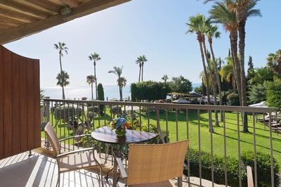 Executive Suite Sea View