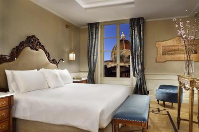 Executive Grand Suite Lionardo Salviati Duomo View