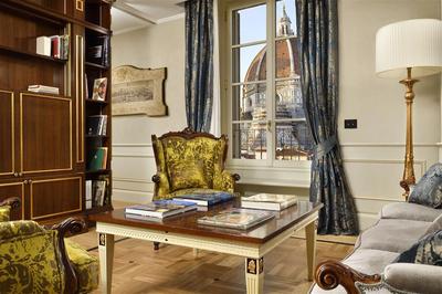 Executive Grand Suite Lionardo Salviati Duomo View