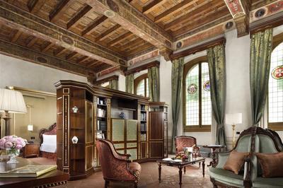 Francesco I De’ Medici Master Suite