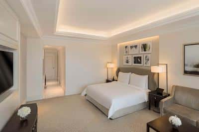 Club King Room