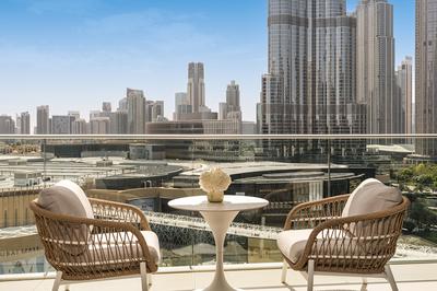 Premier Landmark View Club Suite