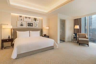 Executive Club Suite
