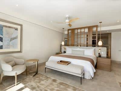 Grand King Suite