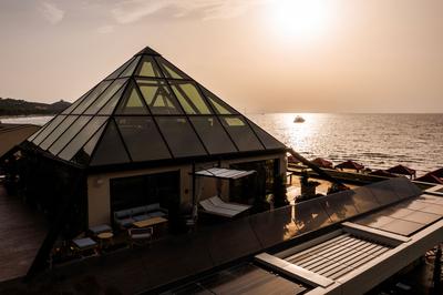 Cala Beach Suite Pyramide Sea View