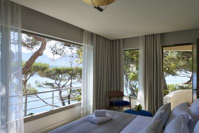 Pinewood Suite