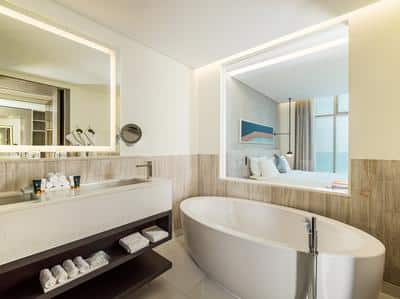 1 Bedroom Suite Dining Kitchen Balcony