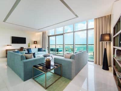 2 Bedroom Family Suite 1 King 2 Twin Palm Suite View