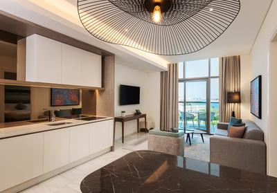 1 Bedroom Suite Dining Kitchen Balcony
